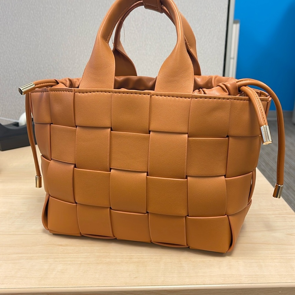 BNWT RACHEL ZOE Honey Tan Woven Crossbody Mini Bag